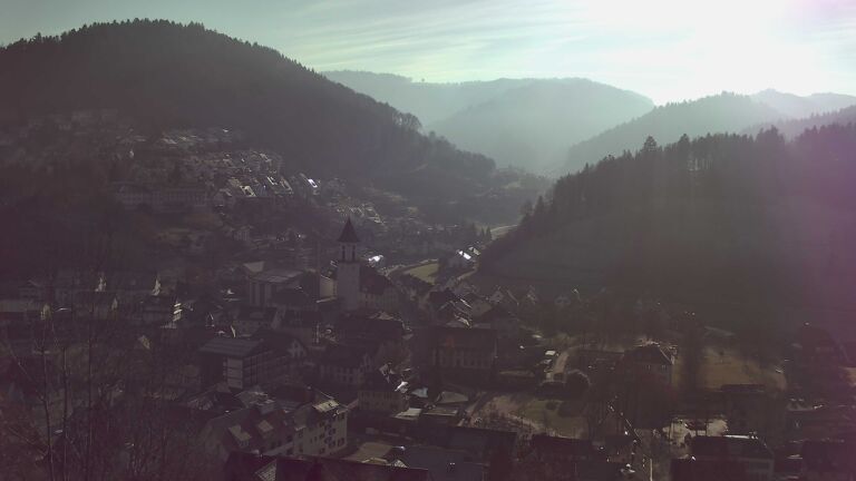 Dieses Bild zeigt eine Webcam-Aufnahme von Ottenhöfen, aufgenommen am Freitag, den 26.12.2025 um 12:20 Uhr