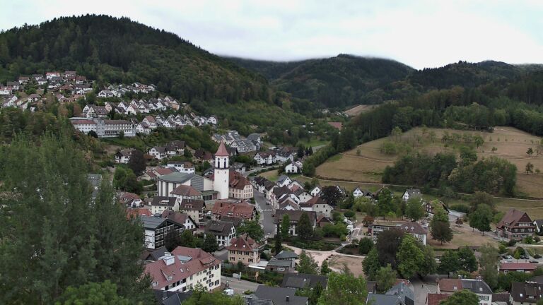 Dieses Bild zeigt eine Webcam-Aufnahme von Ottenhöfen, aufgenommen am Donnerstag, den 20.08.2026 um 09:20 Uhr