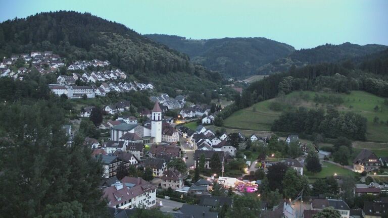 Dieses Bild zeigt eine Webcam-Aufnahme von Ottenhöfen, aufgenommen am Samstag, den 20.06.2026 um 22:00 Uhr