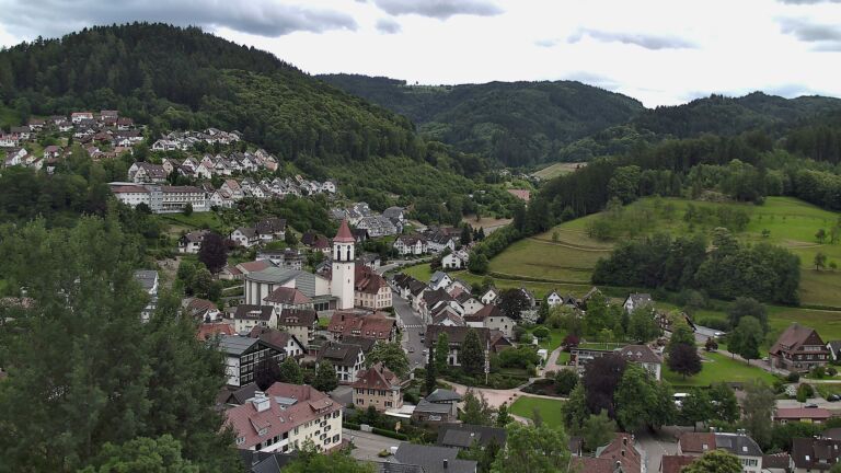 Dieses Bild zeigt eine Webcam-Aufnahme von Ottenhöfen, aufgenommen am Donnerstag, den 11.06.2026 um 15:40 Uhr