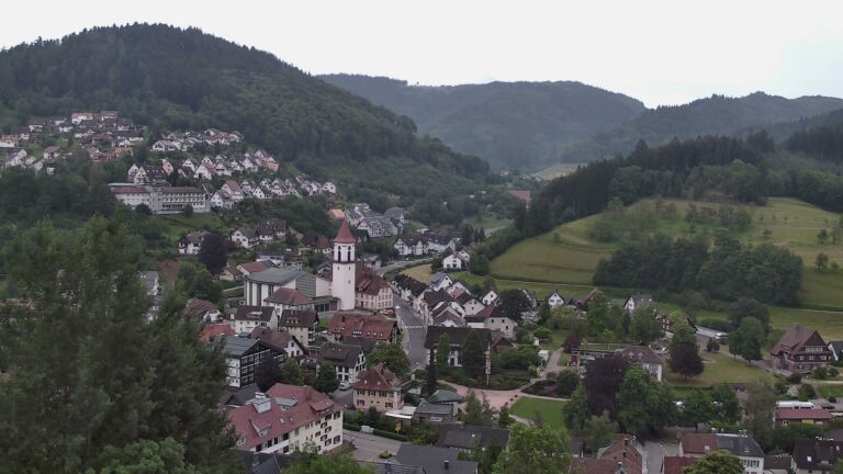 Dieses Bild zeigt eine Webcam-Aufnahme von Ottenhöfen, aufgenommen am Sonntag, den 31.05.2026 um 21:00 Uhr