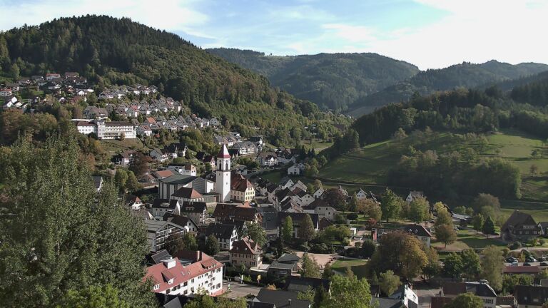 Dieses Bild zeigt eine Webcam-Aufnahme von Ottenhöfen, aufgenommen am Samstag, den 03.10.2026 um 16:30 Uhr