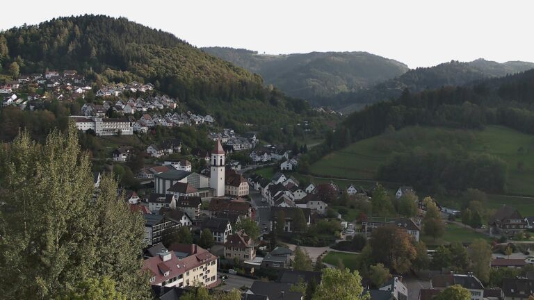 Dieses Bild zeigt eine Webcam-Aufnahme von Ottenhöfen, aufgenommen am Montag, den 19.10.2026 um 16:40 Uhr