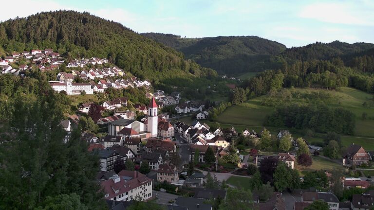 Dieses Bild zeigt eine Webcam-Aufnahme von Ottenhöfen, aufgenommen am Donnerstag, den 21.05.2026 um 20:20 Uhr