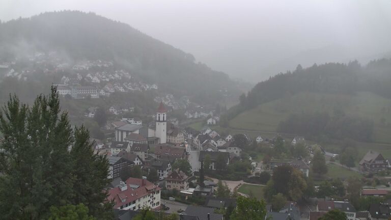 Dieses Bild zeigt eine Webcam-Aufnahme von Ottenhöfen, aufgenommen am Samstag, den 10.10.2026 um 08:20 Uhr