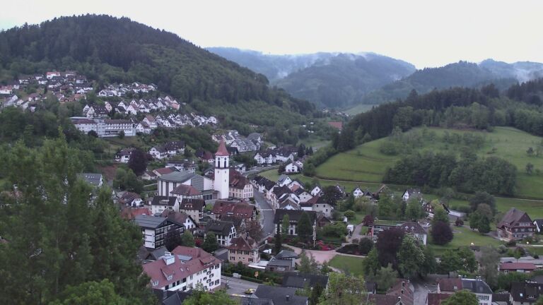 Dieses Bild zeigt eine Webcam-Aufnahme von Ottenhöfen, aufgenommen am Dienstag, den 12.05.2026 um 05:40 Uhr