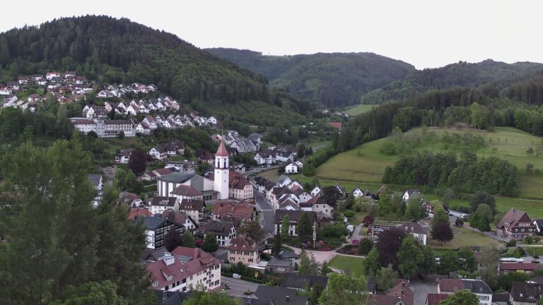 Dieses Bild zeigt eine Webcam-Aufnahme von Ottenhöfen, aufgenommen am Samstag, den 23.05.2026 um 05:30 Uhr