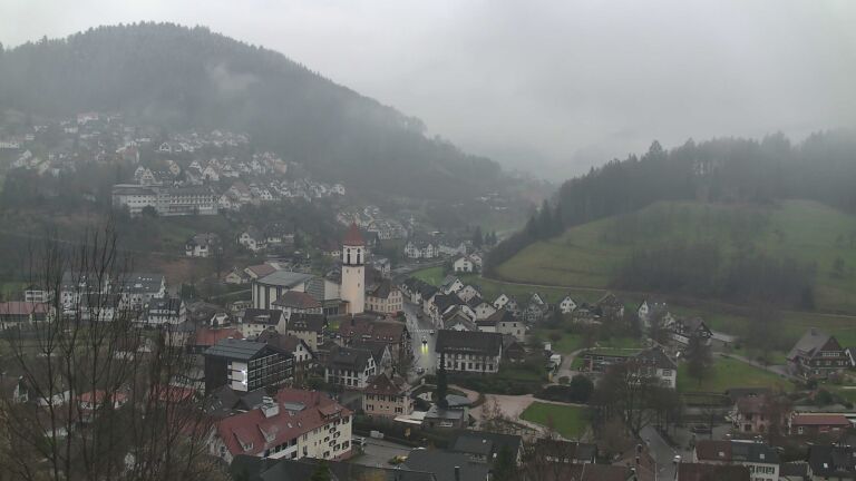 Dieses Bild zeigt eine Webcam-Aufnahme von Ottenhöfen, aufgenommen am Samstag, den 28.03.2026 um 17:40 Uhr