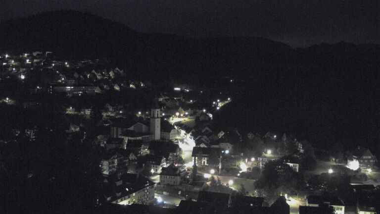 Dieses Bild zeigt eine Webcam-Aufnahme von Ottenhöfen, aufgenommen am Freitag, den 15.05.2026 um 04:30 Uhr