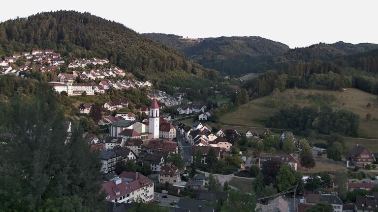 Dieses Bild zeigt eine Webcam-Aufnahme von Ottenhöfen, aufgenommen am Donnerstag, den 23.07.2026 um 20:30 Uhr