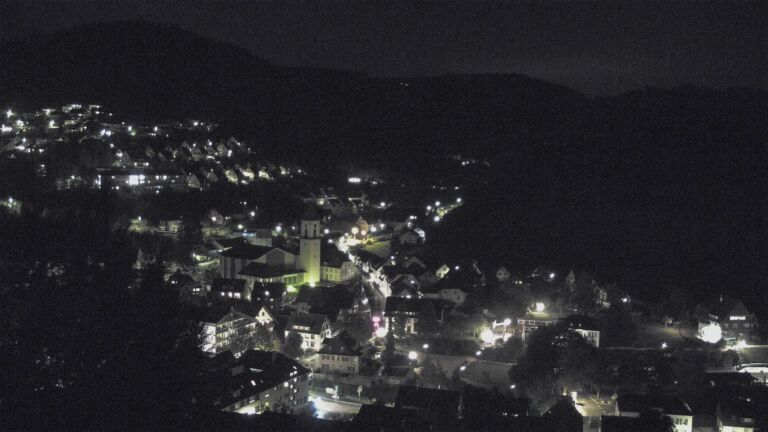 Dieses Bild zeigt eine Webcam-Aufnahme von Ottenhöfen, aufgenommen am Sonntag, den 13.09.2026 um 20:40 Uhr