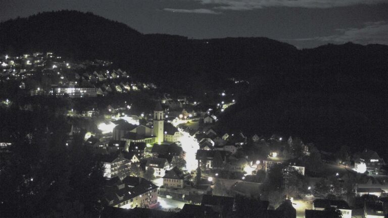 Dieses Bild zeigt eine Webcam-Aufnahme von Ottenhöfen, aufgenommen am Donnerstag, den 22.10.2026 um 20:50 Uhr