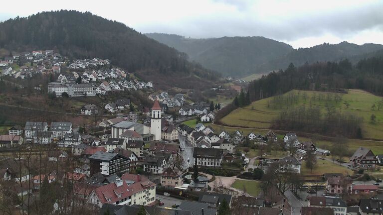 Dieses Bild zeigt eine Webcam-Aufnahme von Ottenhöfen, aufgenommen am Dienstag, den 03.02.2026 um 15:30 Uhr