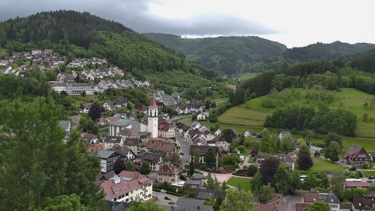 Dieses Bild zeigt eine Webcam-Aufnahme von Ottenhöfen, aufgenommen am Mittwoch, den 20.05.2026 um 15:40 Uhr