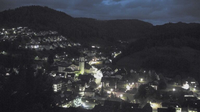 Dieses Bild zeigt eine Webcam-Aufnahme von Ottenhöfen, aufgenommen am Mittwoch, den 20.05.2026 um 22:00 Uhr