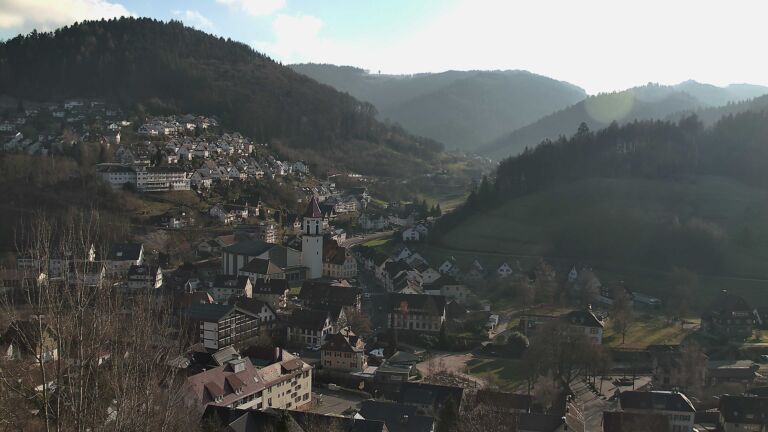 Dieses Bild zeigt eine Webcam-Aufnahme von Ottenhöfen, aufgenommen am Donnerstag, den 25.12.2025 um 14:00 Uhr