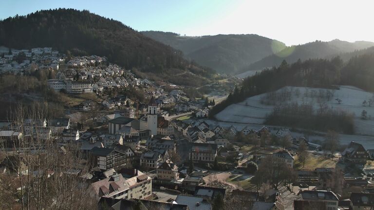 Dieses Bild zeigt eine Webcam-Aufnahme von Ottenhöfen, aufgenommen am Mittwoch, den 31.12.2025 um 13:40 Uhr