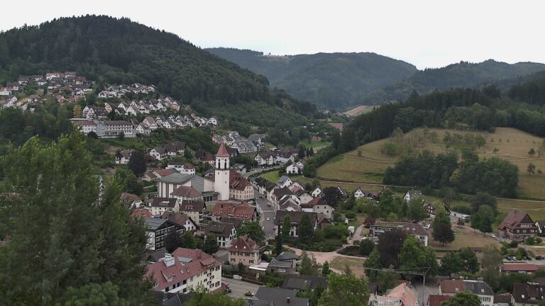 Dieses Bild zeigt eine Webcam-Aufnahme von Ottenhöfen, aufgenommen am Mittwoch, den 15.07.2026 um 08:40 Uhr