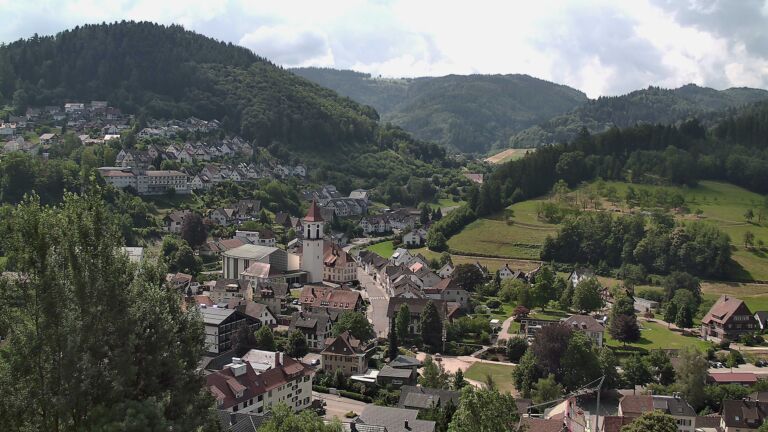 Dieses Bild zeigt eine Webcam-Aufnahme von Ottenhöfen, aufgenommen am Dienstag, den 30.06.2026 um 11:20 Uhr