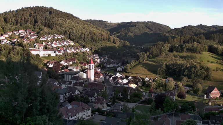 Dieses Bild zeigt eine Webcam-Aufnahme von Ottenhöfen, aufgenommen am Samstag, den 13.06.2026 um 20:40 Uhr