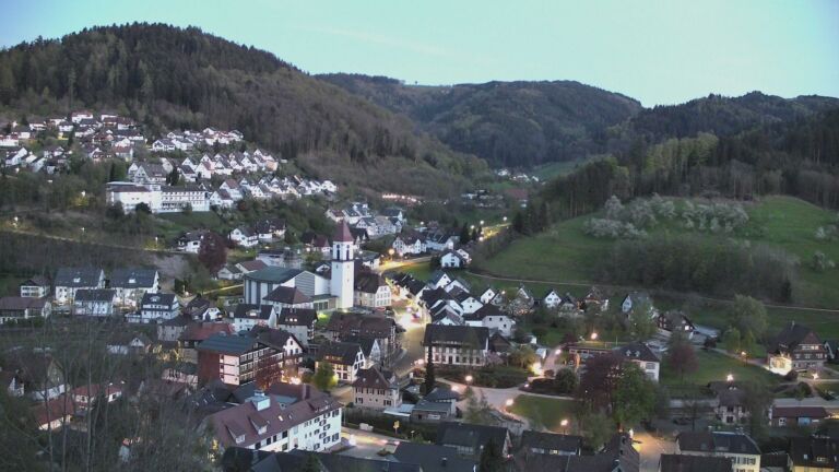 Dieses Bild zeigt eine Webcam-Aufnahme von Ottenhöfen, aufgenommen am Donnerstag, den 16.04.2026 um 20:50 Uhr