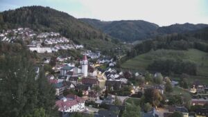 Dieses Bild zeigt eine Webcam-Aufnahme von Ottenhöfen, aufgenommen am Freitag, den 16.10.2026 um 19:00 Uhr