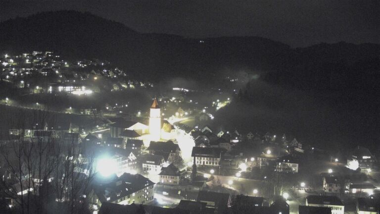 Dieses Bild zeigt eine Webcam-Aufnahme von Ottenhöfen, aufgenommen am Montag, den 02.02.2026 um 19:00 Uhr