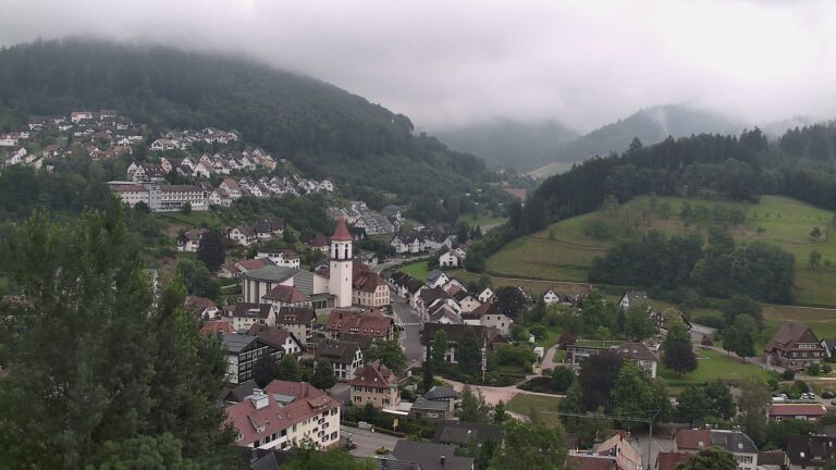 Dieses Bild zeigt eine Webcam-Aufnahme von Ottenhöfen, aufgenommen am Mittwoch, den 01.07.2026 um 08:40 Uhr