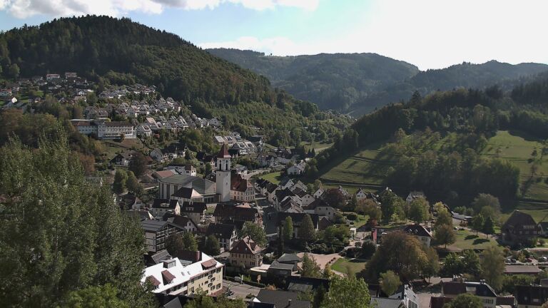 Dieses Bild zeigt eine Webcam-Aufnahme von Ottenhöfen, aufgenommen am Montag, den 05.10.2026 um 14:40 Uhr