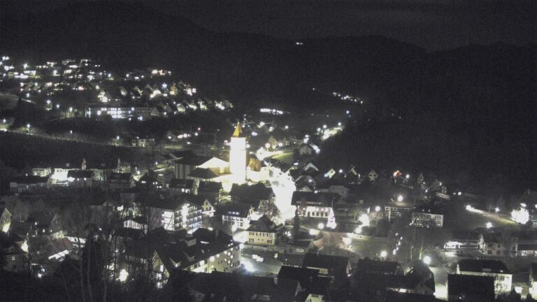 Dieses Bild zeigt eine Webcam-Aufnahme von Ottenhöfen, aufgenommen am Mittwoch, den 17.12.2025 um 19:30 Uhr