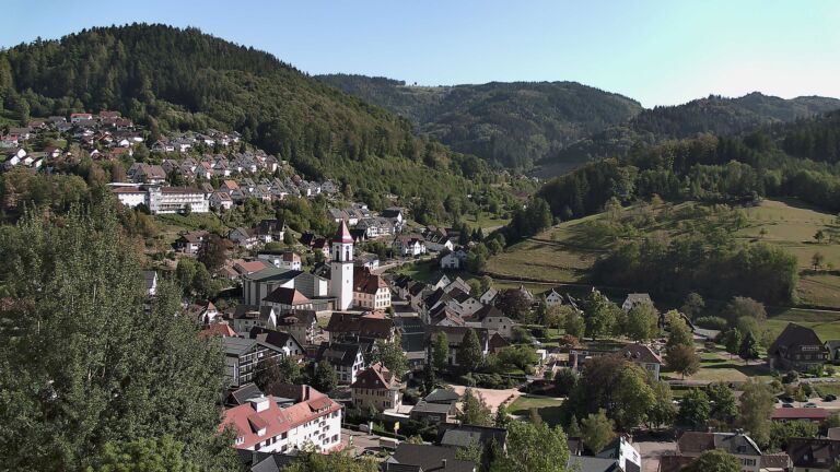 Dieses Bild zeigt eine Webcam-Aufnahme von Ottenhöfen, aufgenommen am Dienstag, den 08.09.2026 um 16:30 Uhr