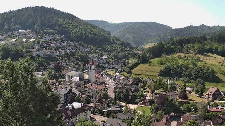 Dieses Bild zeigt eine Webcam-Aufnahme von Ottenhöfen, aufgenommen am Dienstag, den 26.05.2026 um 10:30 Uhr
