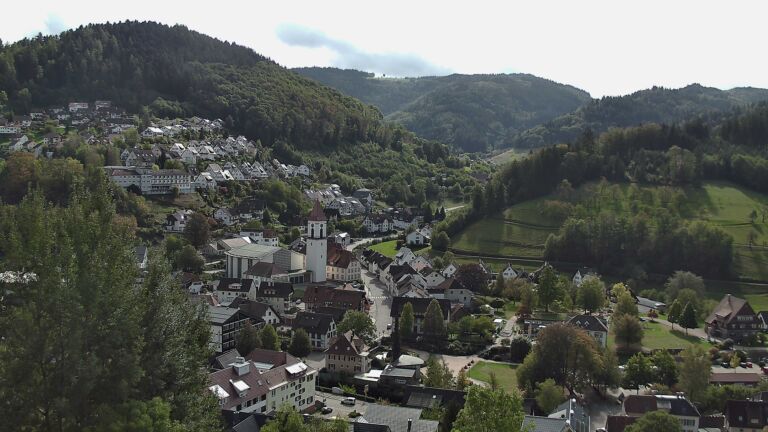 Dieses Bild zeigt eine Webcam-Aufnahme von Ottenhöfen, aufgenommen am Freitag, den 09.10.2026 um 12:50 Uhr