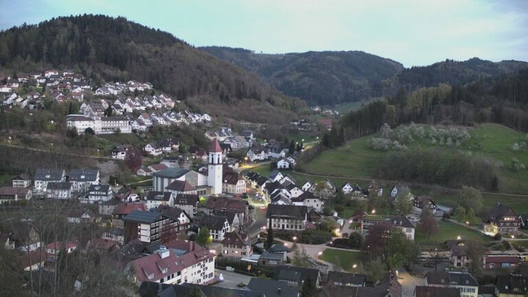 Dieses Bild zeigt eine Webcam-Aufnahme von Ottenhöfen, aufgenommen am Mittwoch, den 15.04.2026 um 20:40 Uhr
