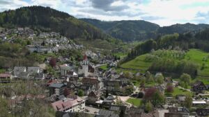 Dieses Bild zeigt eine Webcam-Aufnahme von Ottenhöfen, aufgenommen am Freitag, den 17.04.2026 um 14:40 Uhr