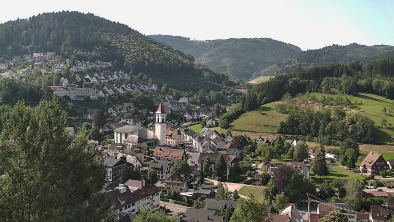 Dieses Bild zeigt eine Webcam-Aufnahme von Ottenhöfen, aufgenommen am Freitag, den 26.06.2026 um 09:30 Uhr