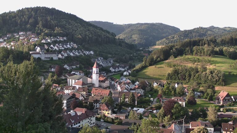 Dieses Bild zeigt eine Webcam-Aufnahme von Ottenhöfen, aufgenommen am Montag, den 22.06.2026 um 06:50 Uhr