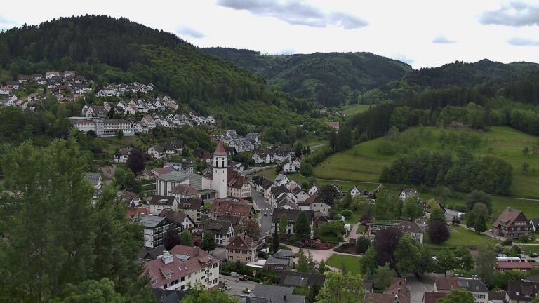 Dieses Bild zeigt eine Webcam-Aufnahme von Ottenhöfen, aufgenommen am Dienstag, den 19.05.2026 um 11:50 Uhr