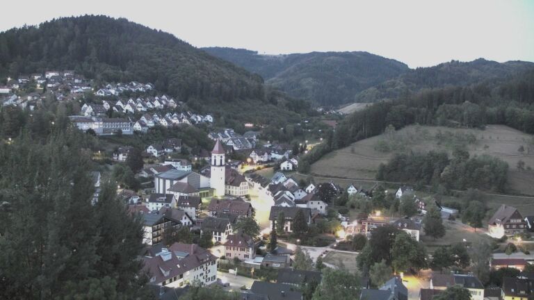 Dieses Bild zeigt eine Webcam-Aufnahme von Ottenhöfen, aufgenommen am Donnerstag, den 27.08.2026 um 06:00 Uhr