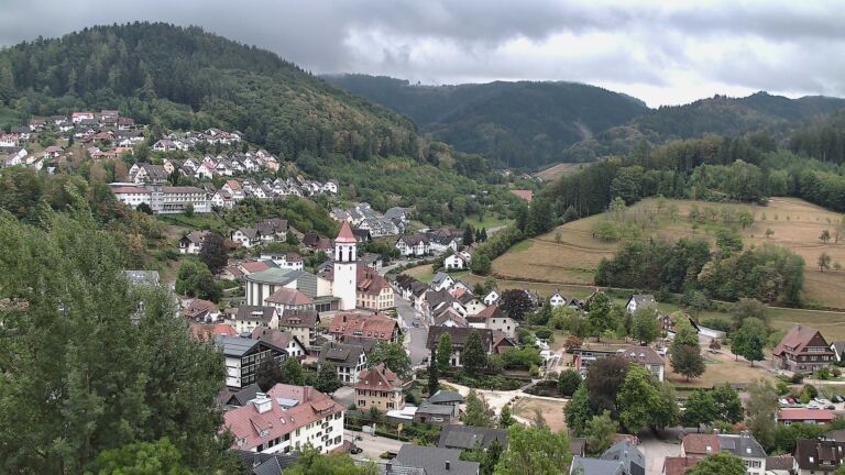 Dieses Bild zeigt eine Webcam-Aufnahme von Ottenhöfen, aufgenommen am Samstag, den 22.08.2026 um 11:10 Uhr