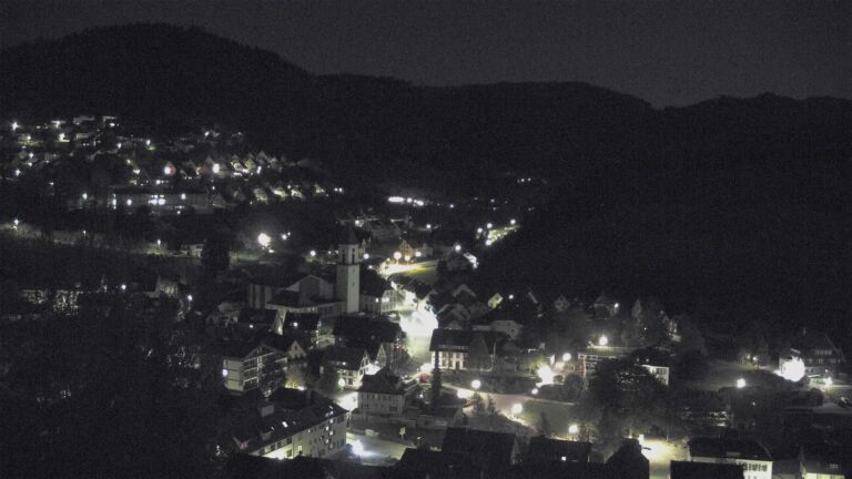 Dieses Bild zeigt eine Webcam-Aufnahme von Ottenhöfen, aufgenommen am Sonntag, den 26.04.2026 um 00:00 Uhr