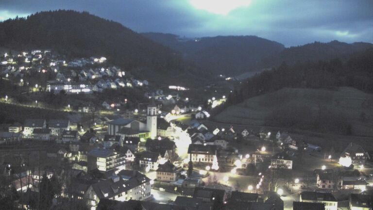 Dieses Bild zeigt eine Webcam-Aufnahme von Ottenhöfen, aufgenommen am Donnerstag, den 25.12.2025 um 07:30 Uhr