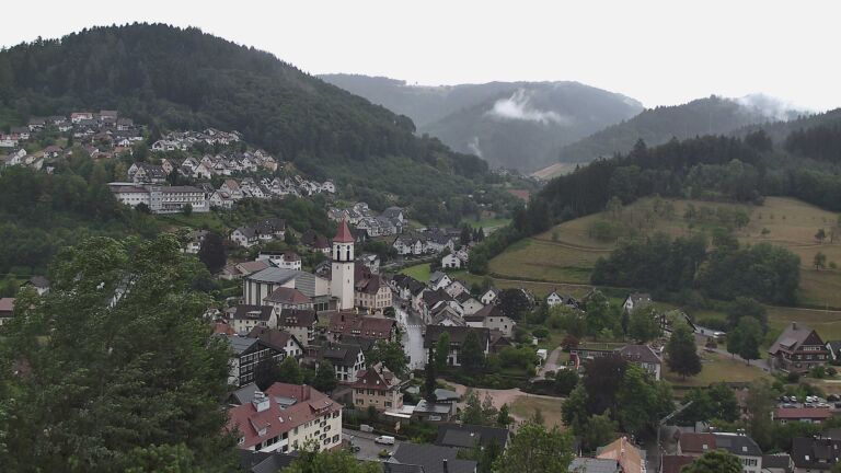 Dieses Bild zeigt eine Webcam-Aufnahme von Ottenhöfen, aufgenommen am Dienstag, den 14.07.2026 um 08:10 Uhr