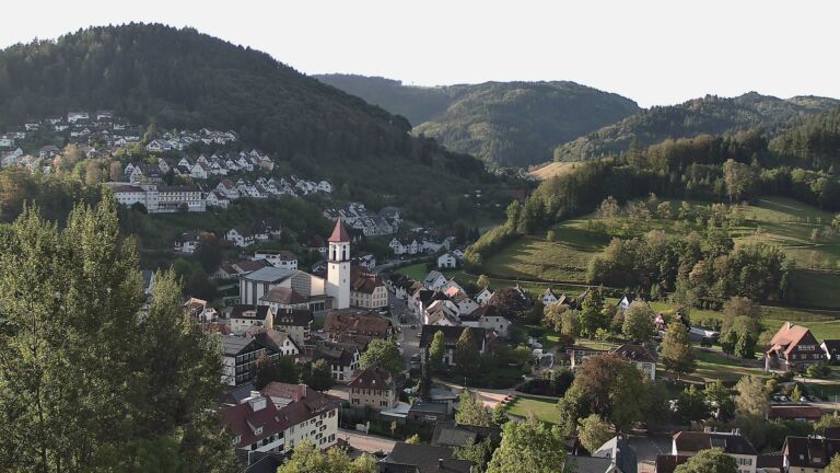 Dieses Bild zeigt eine Webcam-Aufnahme von Ottenhöfen, aufgenommen am Donnerstag, den 17.09.2026 um 08:40 Uhr