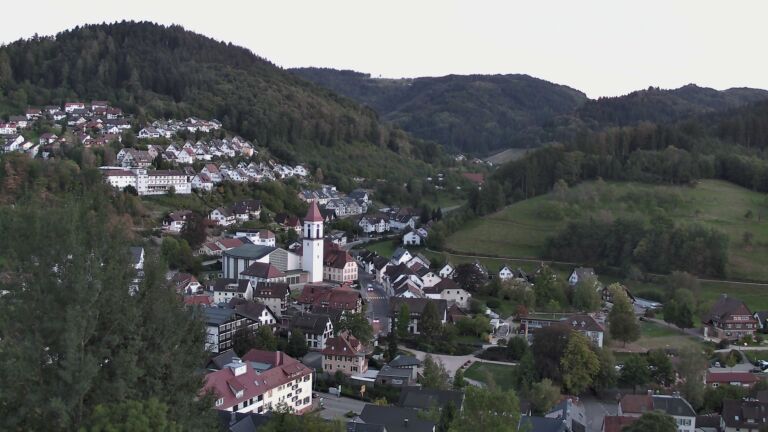 Dieses Bild zeigt eine Webcam-Aufnahme von Ottenhöfen, aufgenommen am Samstag, den 19.09.2026 um 19:40 Uhr