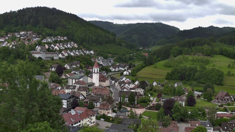 Dieses Bild zeigt eine Webcam-Aufnahme von Ottenhöfen, aufgenommen am Mittwoch, den 20.05.2026 um 14:10 Uhr
