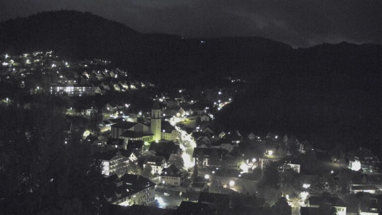 Dieses Bild zeigt eine Webcam-Aufnahme von Ottenhöfen, aufgenommen am Samstag, den 24.10.2026 um 20:30 Uhr