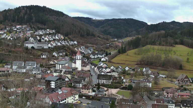 Dieses Bild zeigt eine Webcam-Aufnahme von Ottenhöfen, aufgenommen am Dienstag, den 10.02.2026 um 10:40 Uhr