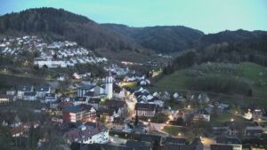 Dieses Bild zeigt eine Webcam-Aufnahme von Ottenhöfen, aufgenommen am Donnerstag, den 09.04.2026 um 20:40 Uhr