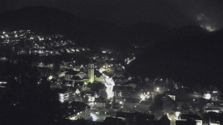 Dieses Bild zeigt eine Webcam-Aufnahme von Ottenhöfen, aufgenommen am Donnerstag, den 01.10.2026 um 21:30 Uhr